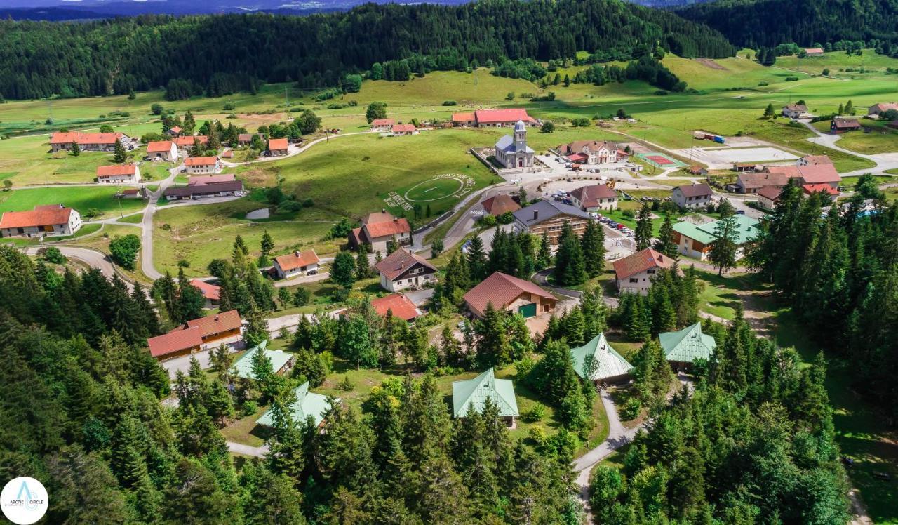 Apartamento Les Loges du Jura 4 étoiles Nanchez Exterior foto
